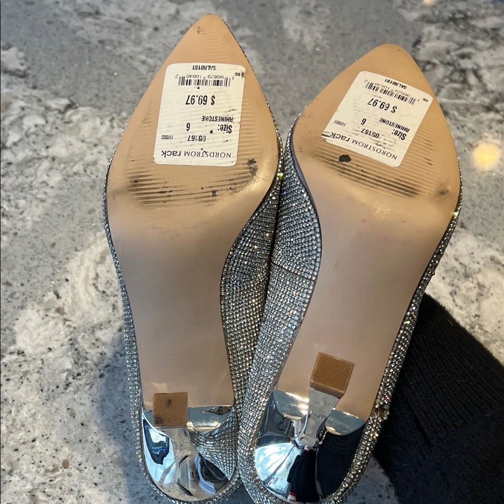 Steve Madden Glittering Silver Heels Size 6 - Picture 10 of 14